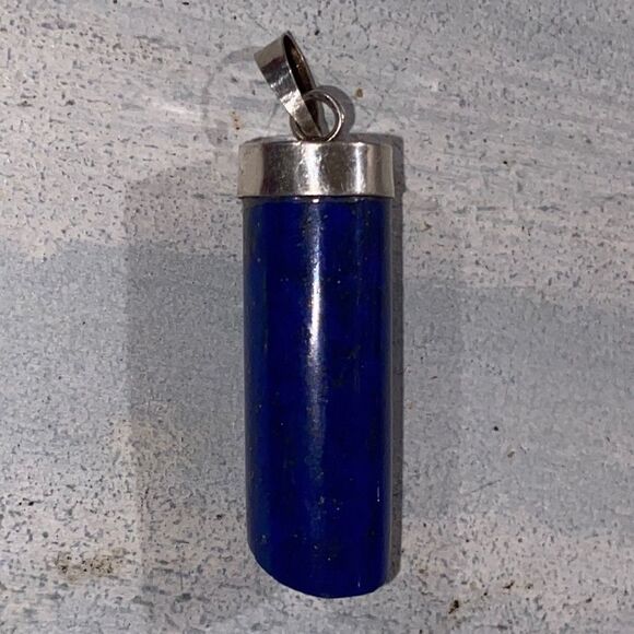 Blue Lapis Pendant set in Sterling Silver - Picture 2 of 9